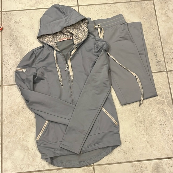 Juicy Couture Nylon Athleisure Down Dog Couture Workout Set - Picture 1 of 7